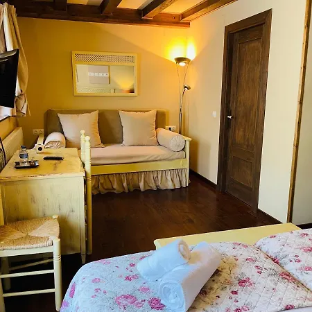 Tierras De Aran Szálloda 3*