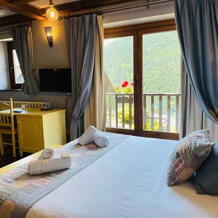 Hotel Tierras De Aran 3*